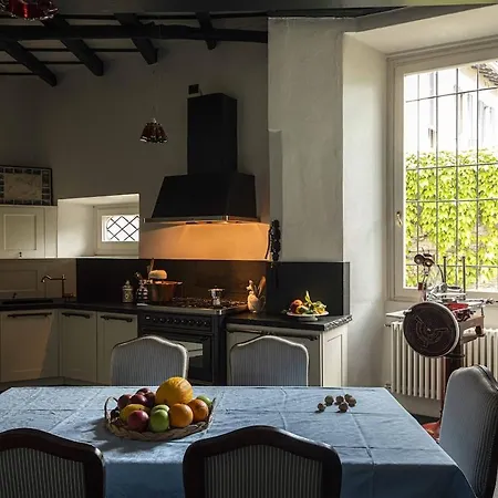 Villa Ossuccio At Lake Como オッスッチョ